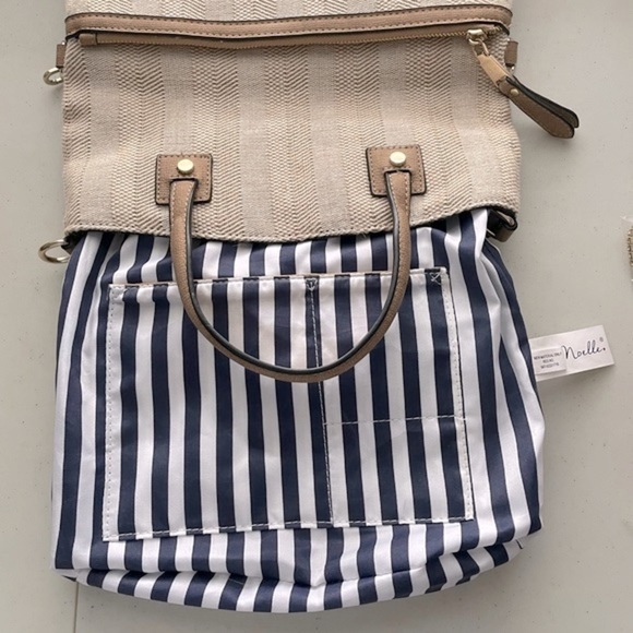 Simply Noella Tote with Cross Body Herringbone
Fabric - Picture 8 of 10